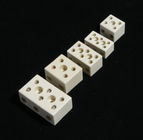 Aisladores del conector del bloque de terminales de la cerámica de la esteatita de poste 24A de la temperatura alta 2 o 3