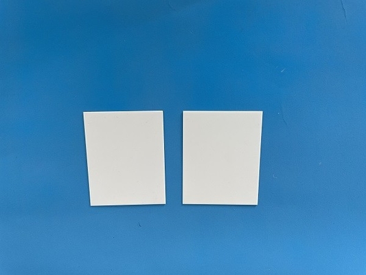 Pureza elevada 99,7% substratos de cerámica de la película fina del alúmina para Electrocircuit