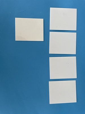 Substrato de cerámica elevado Al2o3 de la pureza 99,7% para los paquetes Chip Resistors del LED