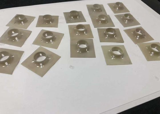 Partes cerámicas de nitruro de alumina gris con resistencia a la flexión ≥ 330 MPa Substrato cerámico de alto NAL TO220 Envase