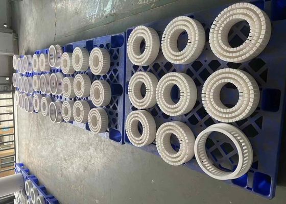 Cerámica de óxido de aluminio con resistencia a la tracción de 300 MPa y conductividad térmica de 25 W/m·K