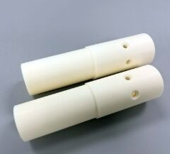 Resistencia al aislamiento 1012 Ohm Centimetro Óxido de aluminio Cerámica que proporciona capacidades de radiofrecuencia y aislamiento eléctrico